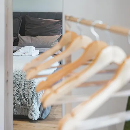Neu: Stylische Suite Mit Netflix Und Workspace Boeblingen Exterior photo