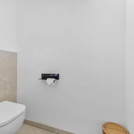 Neu: Stylische Suite Mit Netflix Und Workspace Boeblingen Exterior photo