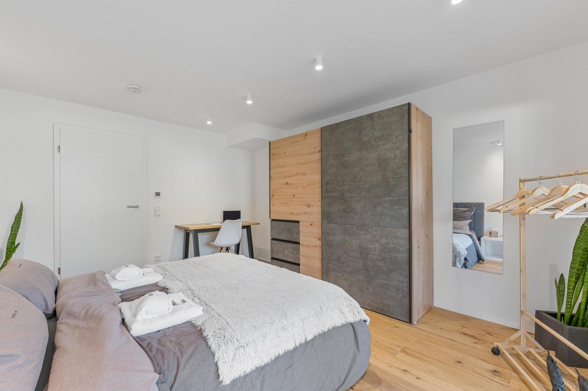 Neu: Stylische Mit netflix Und Workspace Apartment Boeblingen