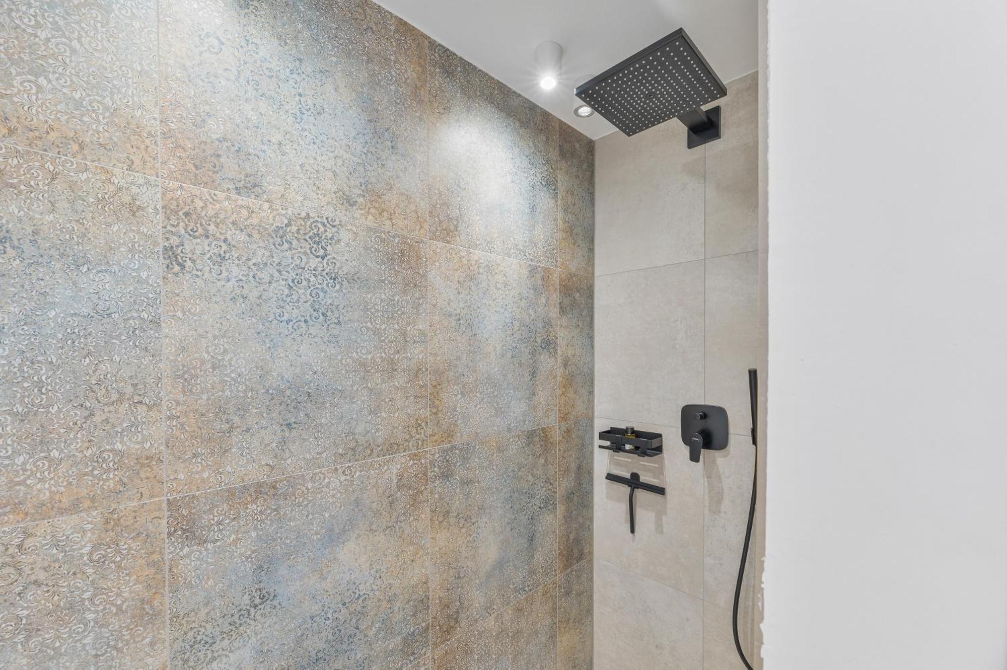 Neu: Stylische Mit netflix Und Workspace Apartment